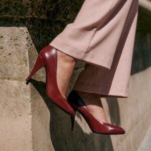 Sezane burgundy leather pumps